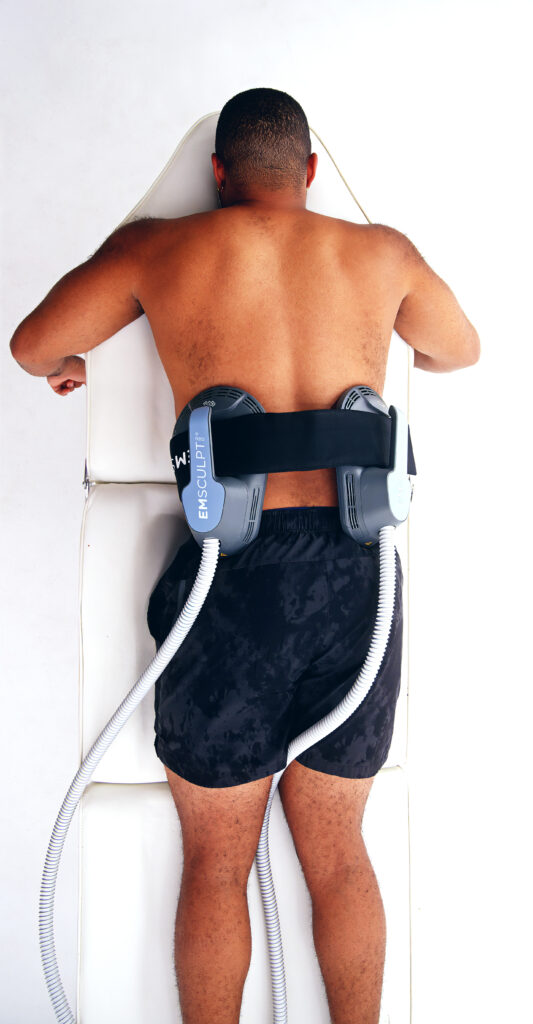 Emsculpt_Neo_PIC_Male-02-Large-Applicator-Back_0223_ENNA100